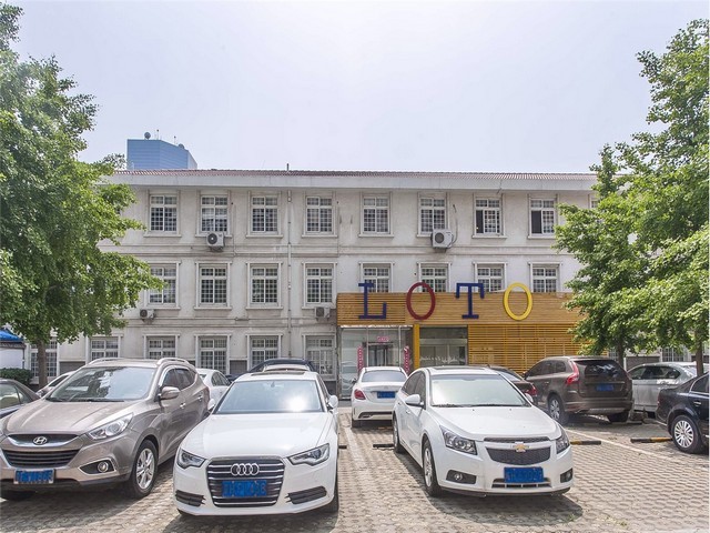 厦门海关监管气垫车运输